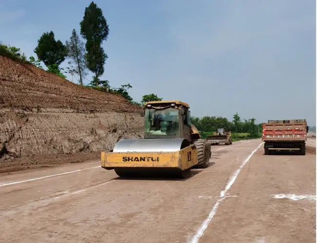 文登道路施工